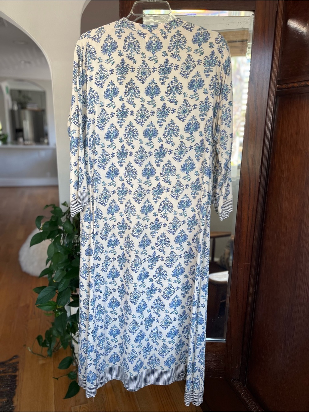 Natalie Martin ISOBEL DRESS - Blue Paisley. Medium. EUC - Picture 5 of 11